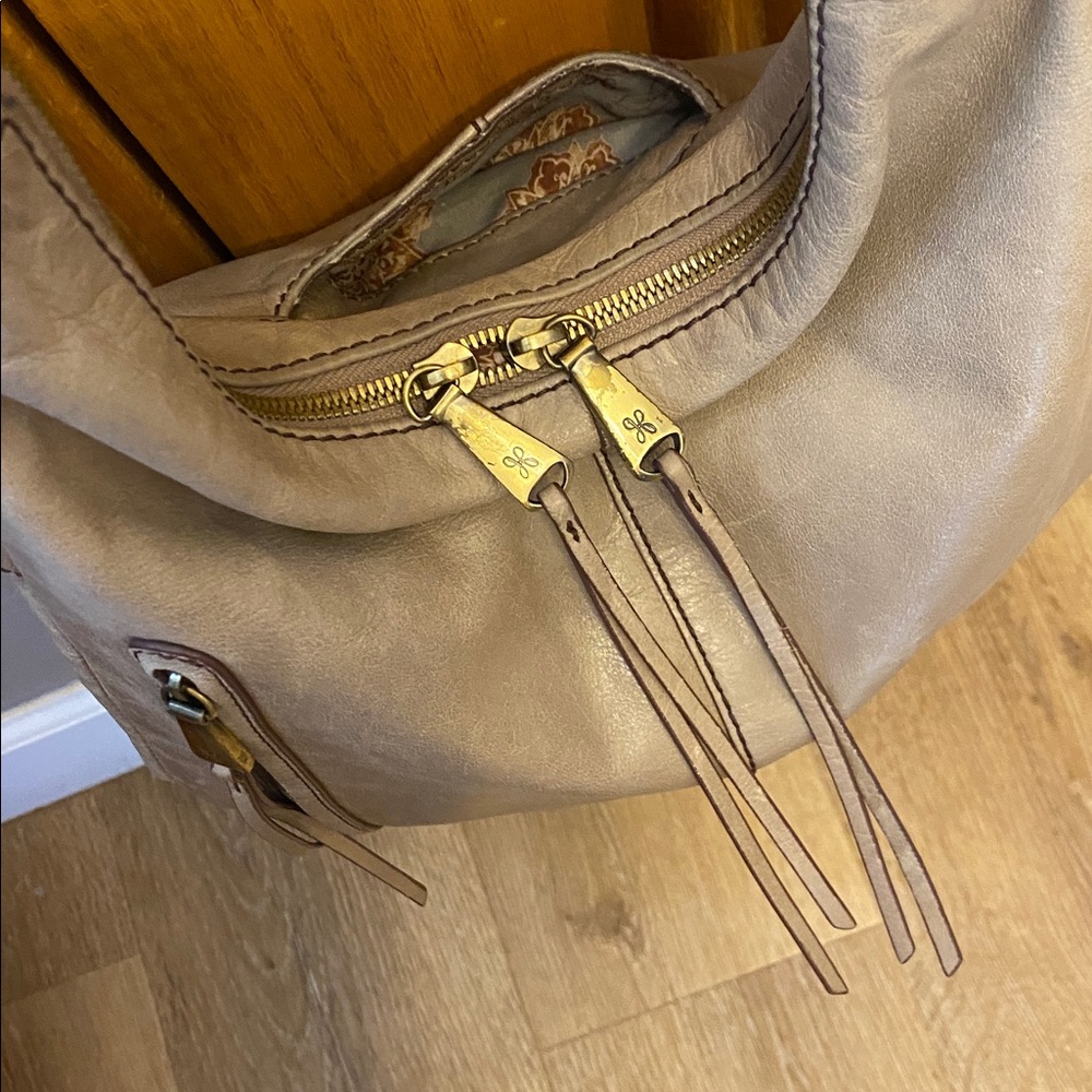 HOBO Merrin taupe Convertible Backpack - Picture 5 of 16